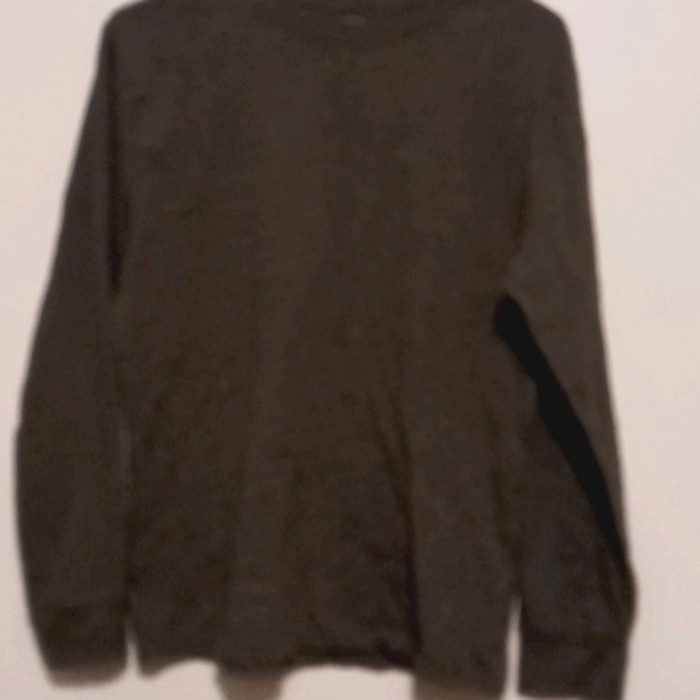 Grey long sleeve shirt